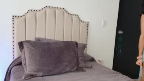 Ross BakerHot online show from March 4, 3:04 pm