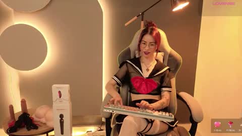 Miss Rosse online show from February 5, 2:20 pm