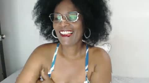 luxa online show from February 14, 2:33 pm