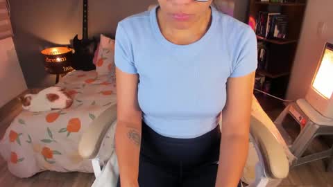 Snapshot of rouss_henao chatting on September 10, 9:53 am Rouss marie henao online show from September 10, 9:53 am
