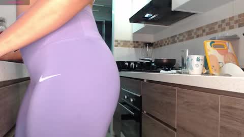 Snapshot of rouss_henao chatting on March 12, 12:10 am Rouss marie henao online show from March 12, 12:10 am