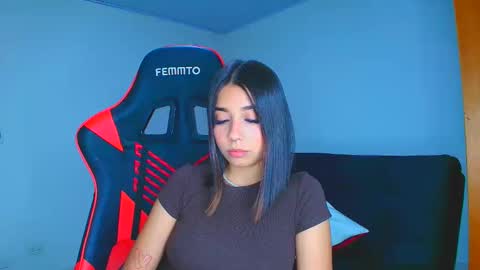 rousse_violet online show from December 15, 1:55 am