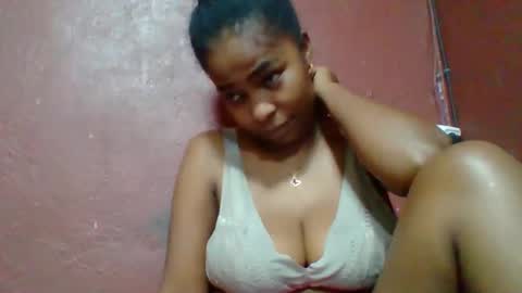 rovaelyah online show from March 24, 9:03 am