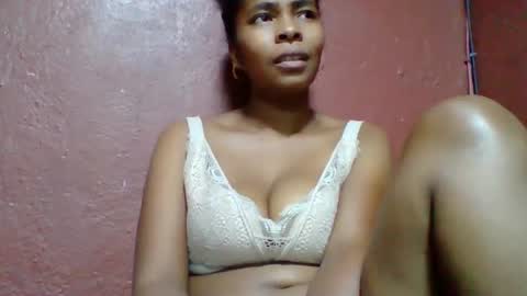 rovaelyah online show from October 31, 6:15 am