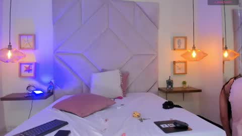 Snapshot of roxana_mill chatting on September 28, 8:47 pm Roxana online show from September 28, 8:47 pm