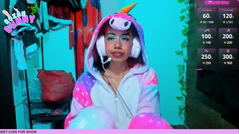 roxxy online show from December 15, 9:35 am