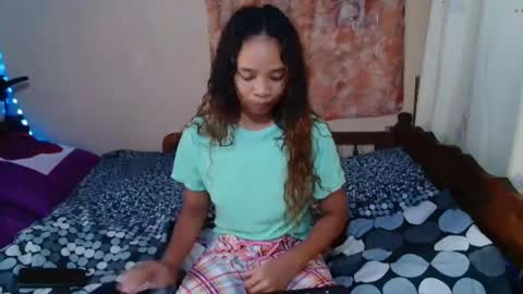 roxanne_98 online show from February 20, 2:35 pm