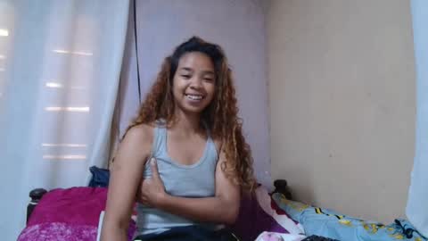 roxanne_98 online show from October 8, 5:12 am