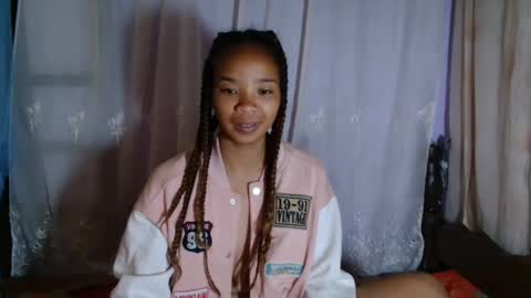 roxanne_98 online show from February 9, 3:00 am