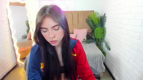 Snapshot of roxanne_tay chatting on February 9, 7:09 pm roxanne_tay online show from February 9, 7:09 pm