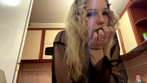 Molly online show from February 26, 7:24 pm