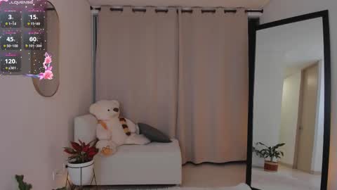  R O X I E  online show from October 4, 12:49 am