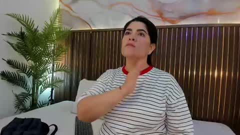 Roxie  online show from January 14, 11:48 am