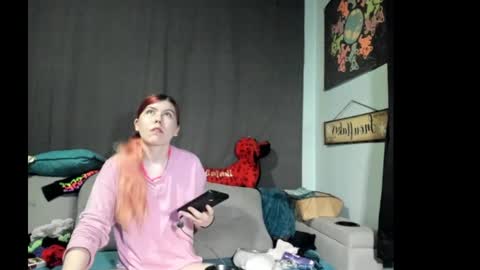 roxihazeleyes online show from September 25, 4:33 am