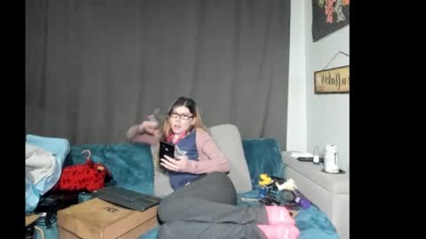 roxihazeleyes online show from January 8, 11:36 am