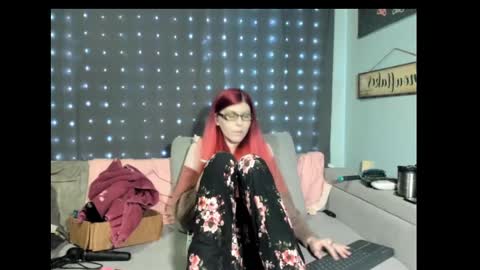 roxihazeleyes online show from February 20, 3:56 am