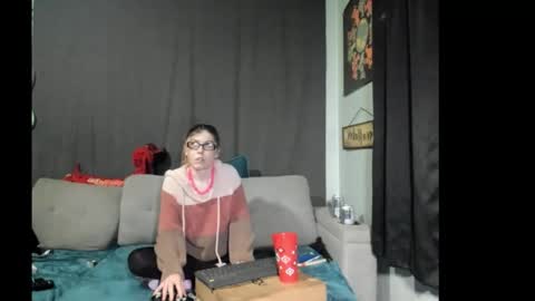 roxihazeleyes online show from November 14, 1:38 am