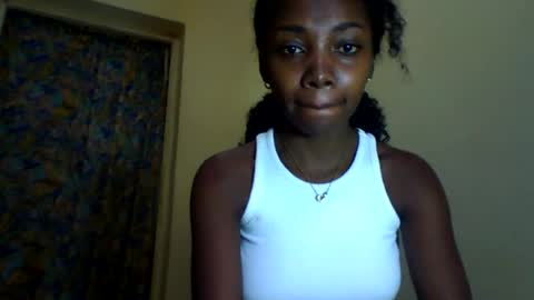 Roxilita online show from June 16, 9:32 am