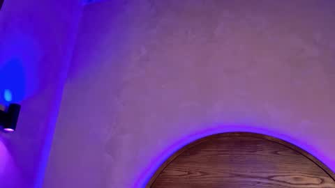 Roxx IG  online show from November 11, 5:54 pm