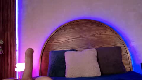 Snapshot of roxxxevelvet chatting on October 15, 6:54 pm Roxx IG  online show from October 15, 6:54 pm