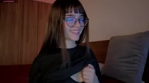 Roxxy online show from June 1, 10:10 pm