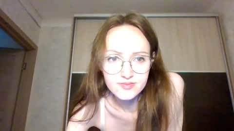 Snapshot of roxxywharton chatting on October 18, 7:33 am Roxxy Wharton online show from October 18, 7:33 am