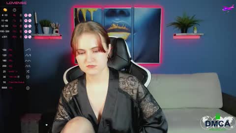 Roxy fiery online show from November 17, 4:35 am