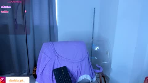 R O X Y  online show from November 25, 7:36 pm