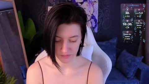 roxy_riot_ online show from March 2, 1:38 am