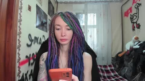 Snapshot of roxy_silver chatting on January 23, 11:04 am Roxy online show from January 23, 11:04 am