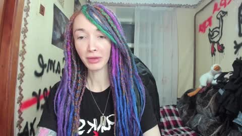 Snapshot of roxy_silver chatting on December 20, 8:01 pm Roxy online show from December 20, 8:01 pm