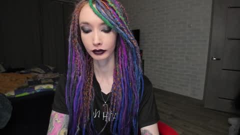 Snapshot of roxy_silver chatting on January 9, 1:56 pm Roxy online show from January 9, 1:56 pm