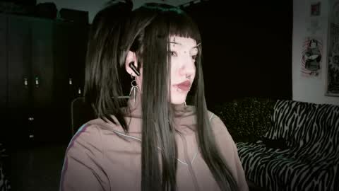 Roxy Independient model Help me to reach 50 thumbs up online show from April 8, 1:08 am