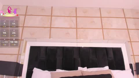    online show from March 4, 11:06 am