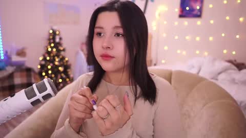 roxysuh online show from February 13, 8:06 am