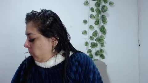 Bruna Royale  online show from April 6, 3:02 pm