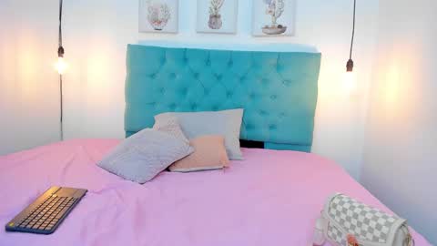 Rubii online show from January 8, 7:56 pm