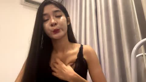 rubycrumbell online show from May 18, 8:42 am