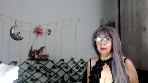 ruth_blue21 online show from February 21, 9:54 pm