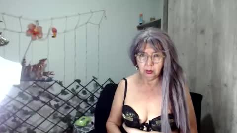 ruth_blue21 online show from March 4, 2:17 am