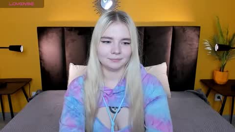 ruthbryant online show from November 23, 1:52 am