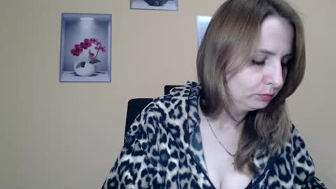 Ruth online show from December 15, 12:54 pm