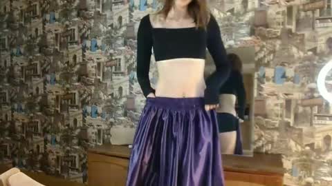 ruxashade online show from April 17, 6:37 am