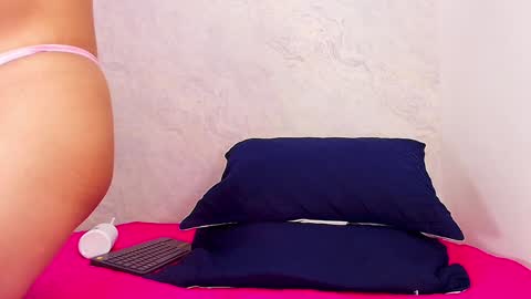 s_sofia_ online show from February 6, 7:18 pm