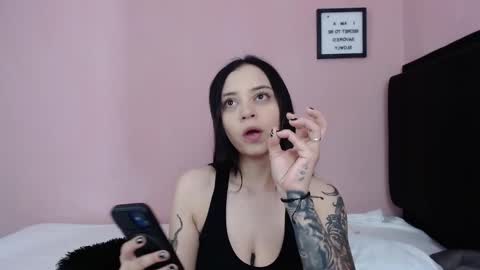Snapshot of sabbrand_ chatting on October 1, 8:58 pm           online show from October 1, 8:58 pm
