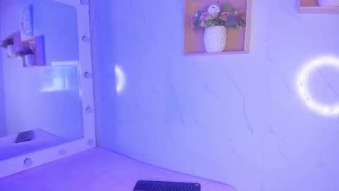 mariana  online show from November 9, 5:47 am