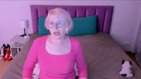 Sabrina MacMarren online show from September 18, 6:50 pm