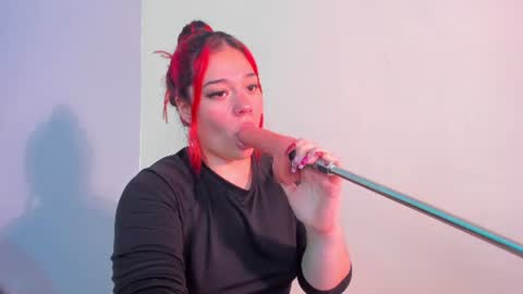 sabrinna  online show from June 10, 7:56 pm