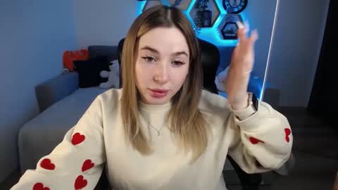 Snapshot of sabrinviolet chatting on February 10, 9:04 am Sabrina Violet online show from February 10, 9:04 am