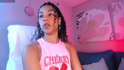 Sophie online show from December 3, 3:00 pm